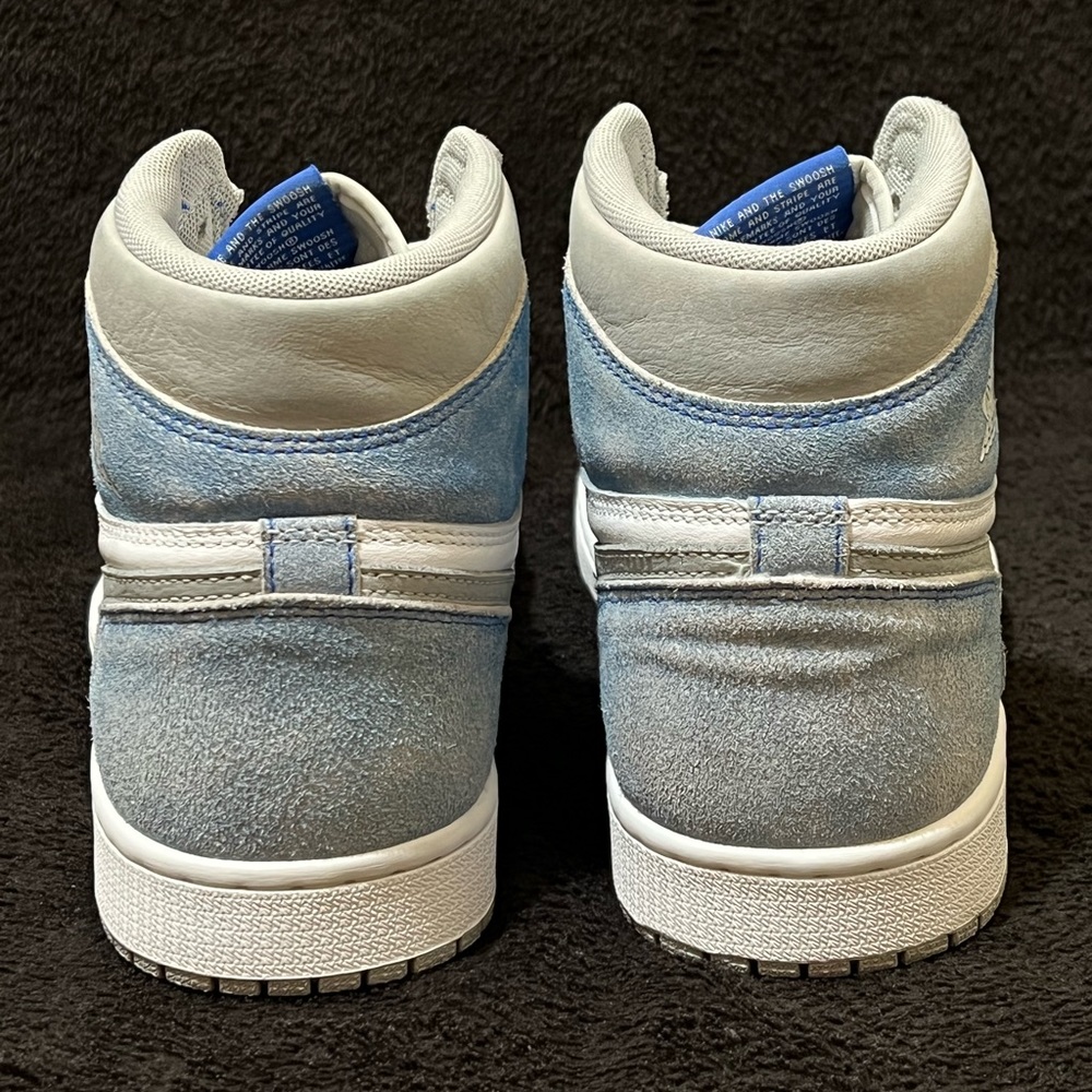 ❌SOLD❌Jordan 1 High ‘Hyper Royal’ - Picture 6 of 9